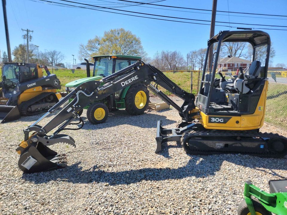 2023 John Deere 30G Image 1