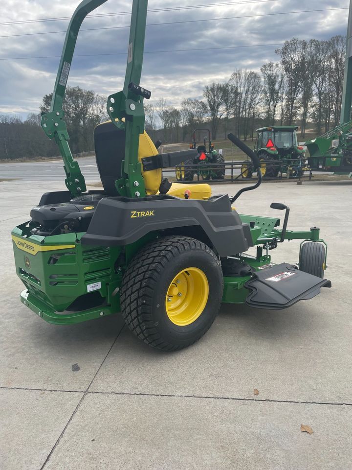 2025 John Deere Z515E Image 2