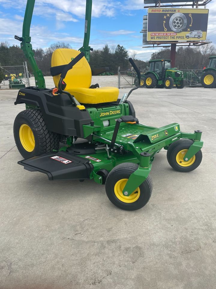 2025 John Deere Z515E Image 4