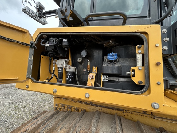 2022 John Deere 750L LGP