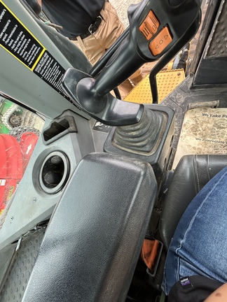 2022 John Deere 750L LGP