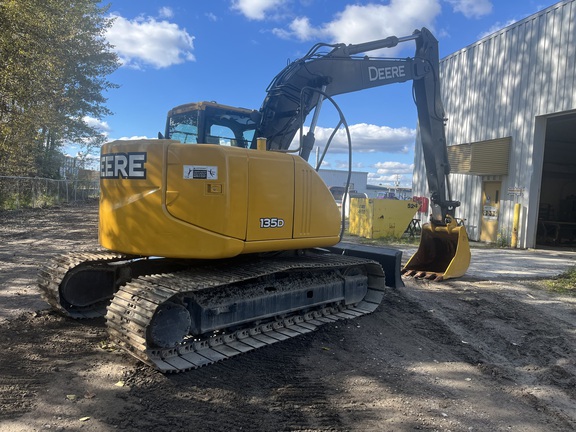 2010 John Deere 135D