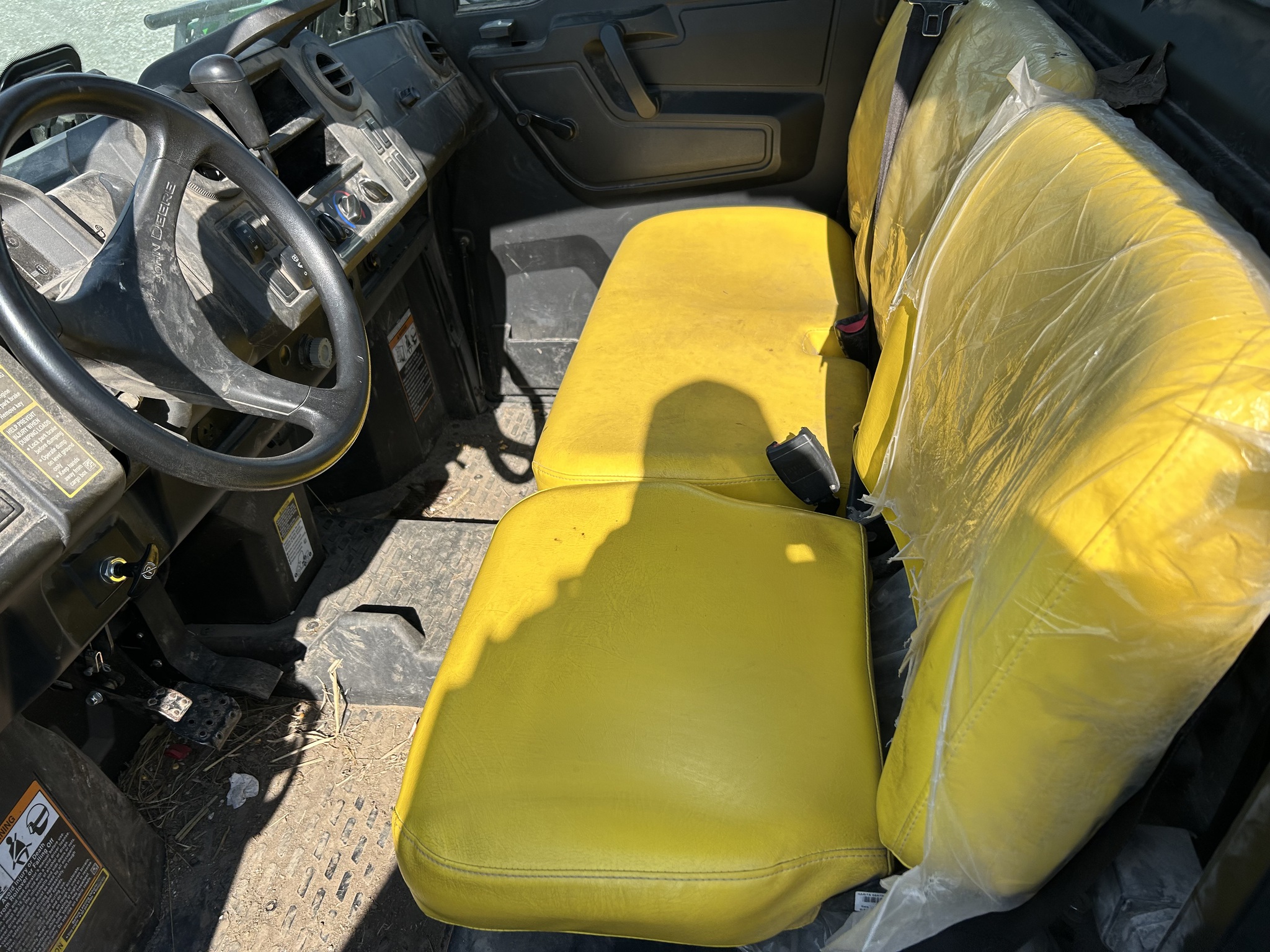  2018 John Deere XUV 835M at Heritage Tractor in Carthage, IL