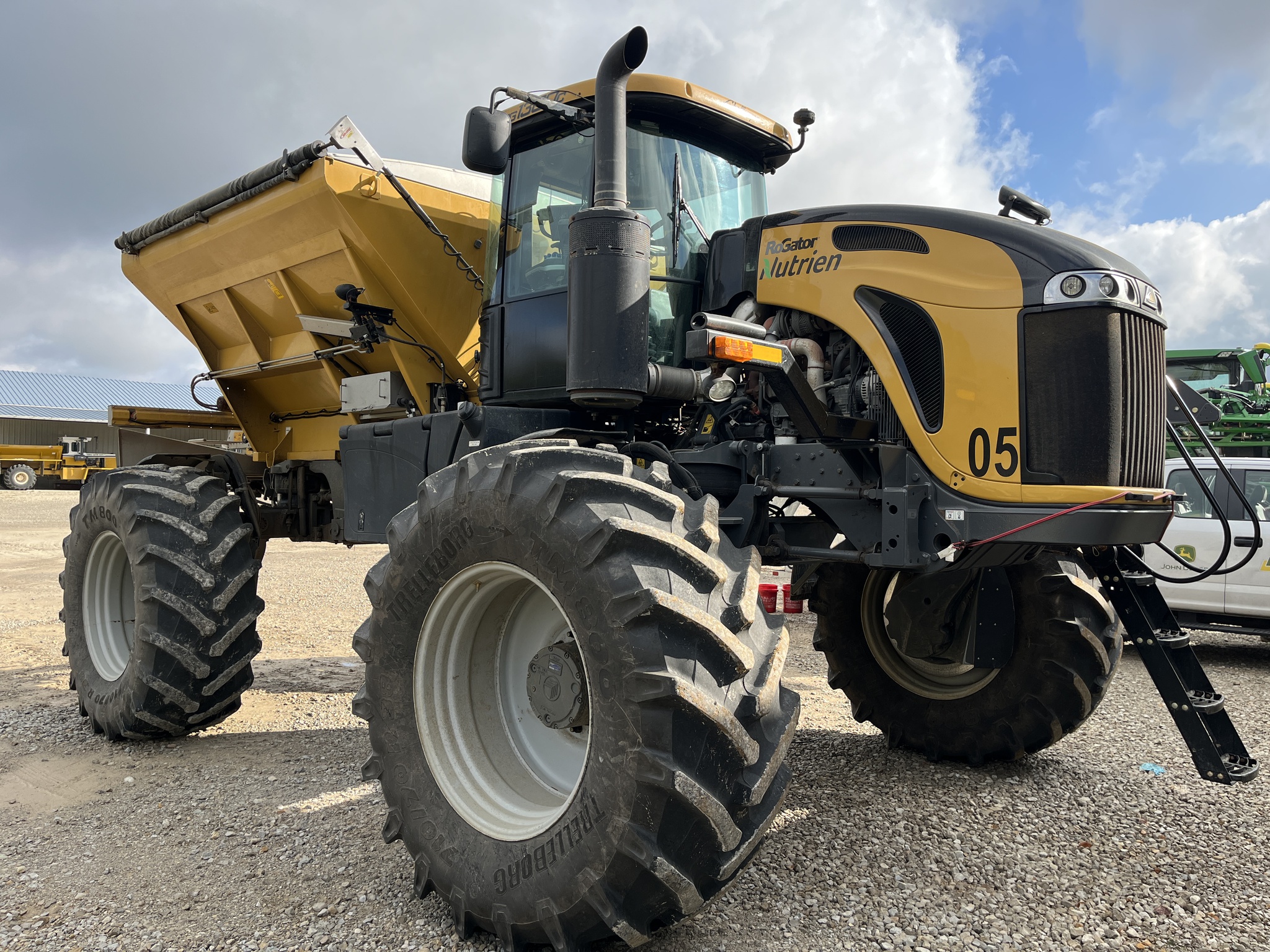 2019 RoGator RG1300C Image 1