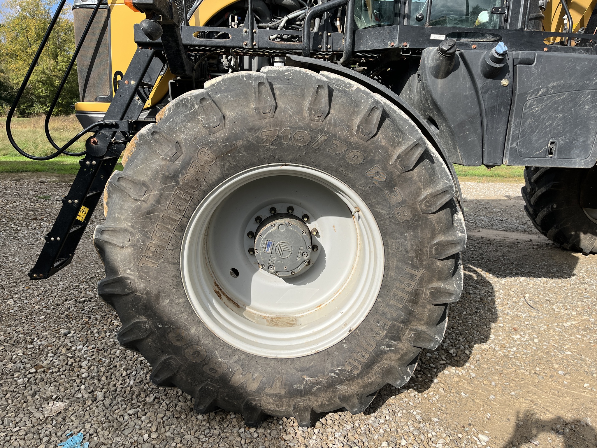 2019 RoGator RG1300C Image 8