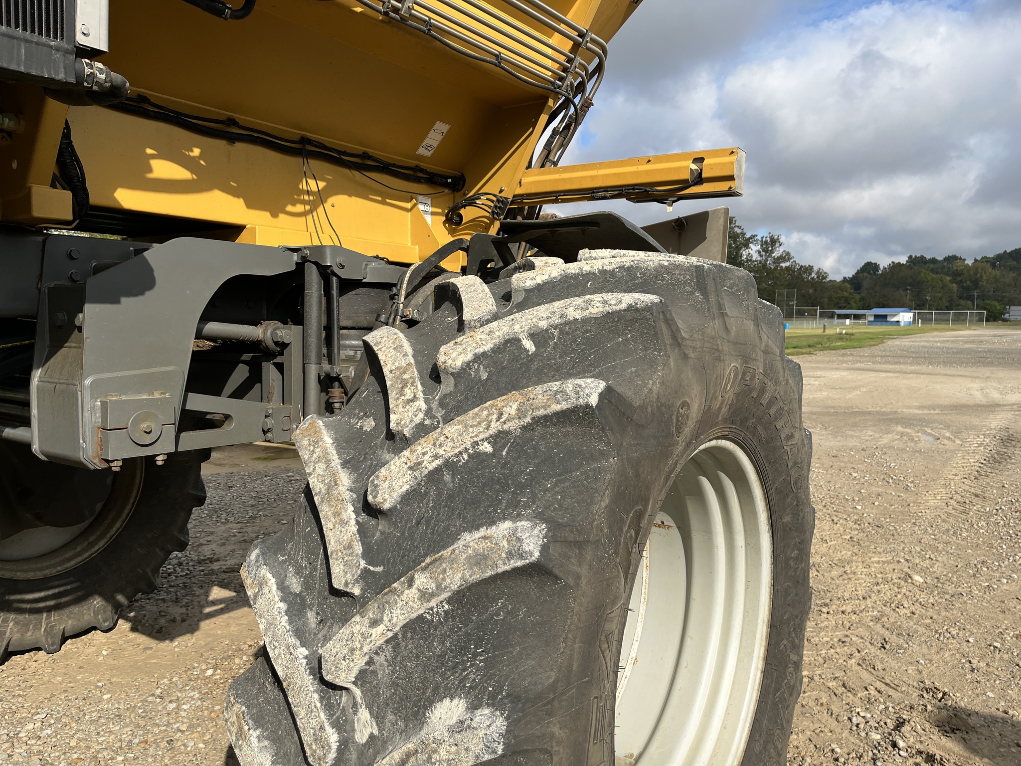2019 RoGator RG1300C Image 10