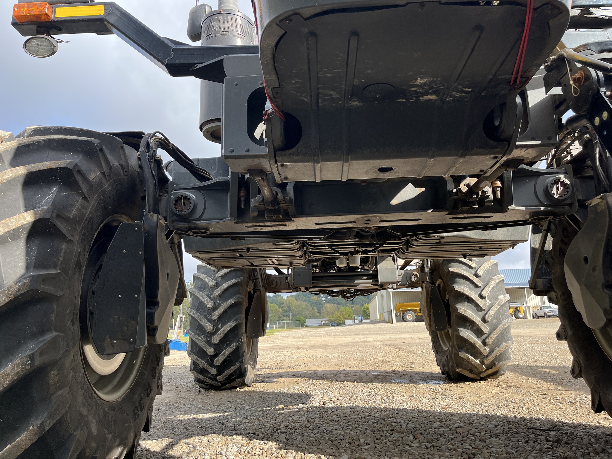 2019 RoGator RG1300C Image 18
