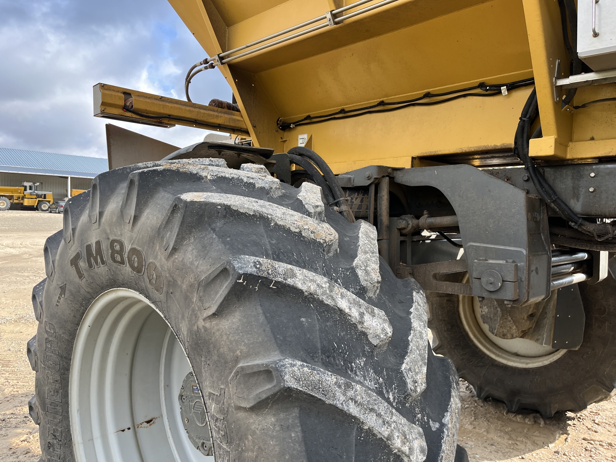 2019 RoGator RG1300C Image 12