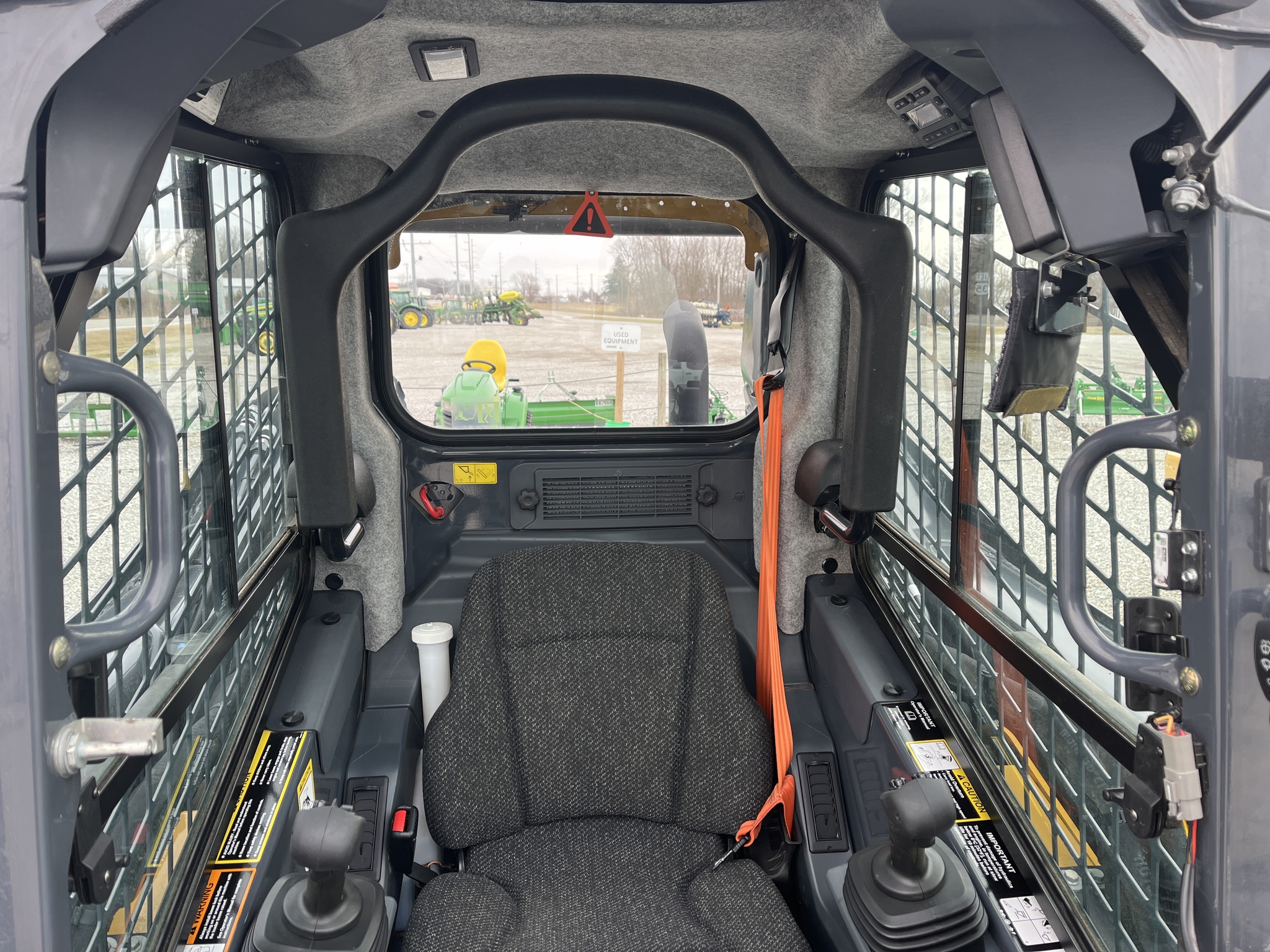 Used 2020 John Deere 320G Skid Steer Loaders at Koenig Equipment in Greenville, OH - PhotoXL9