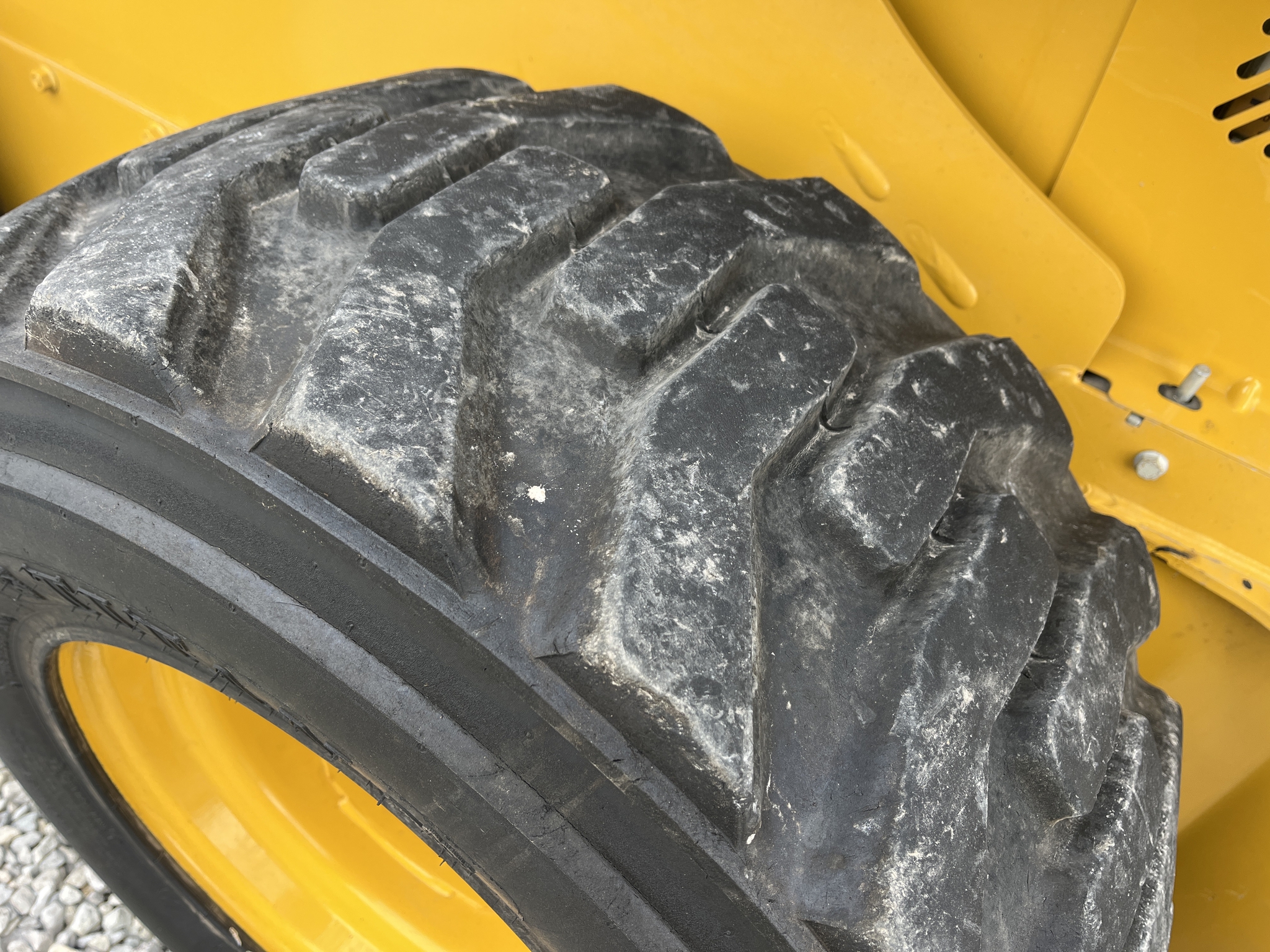 Used 2020 John Deere 320G Skid Steer Loaders at Koenig Equipment in Greenville, OH - PhotoXL17