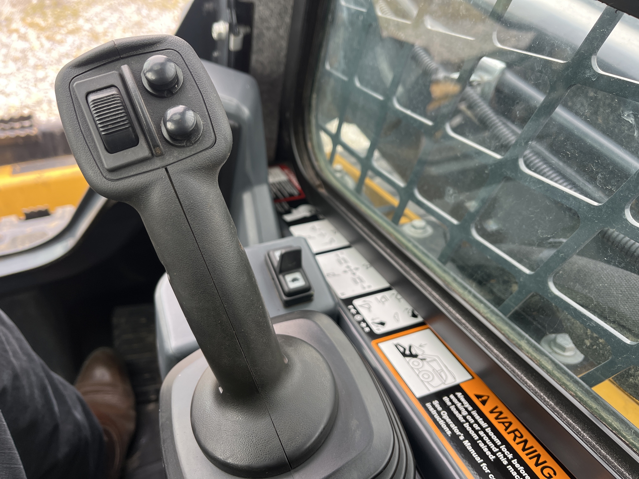 Used 2020 John Deere 320G Skid Steer Loaders at Koenig Equipment in Greenville, OH - PhotoXL13