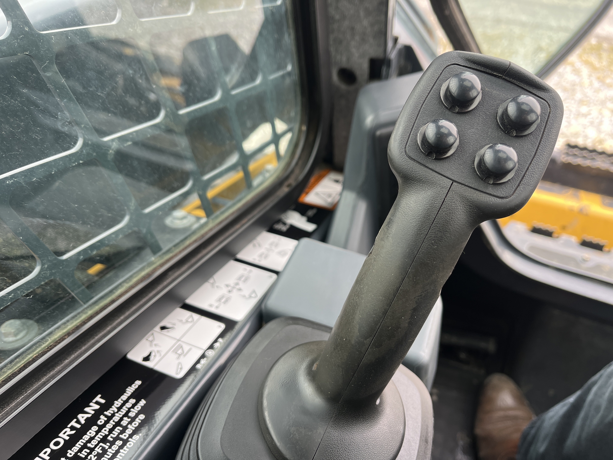 Used 2020 John Deere 320G Skid Steer Loaders at Koenig Equipment in Greenville, OH - PhotoXL12