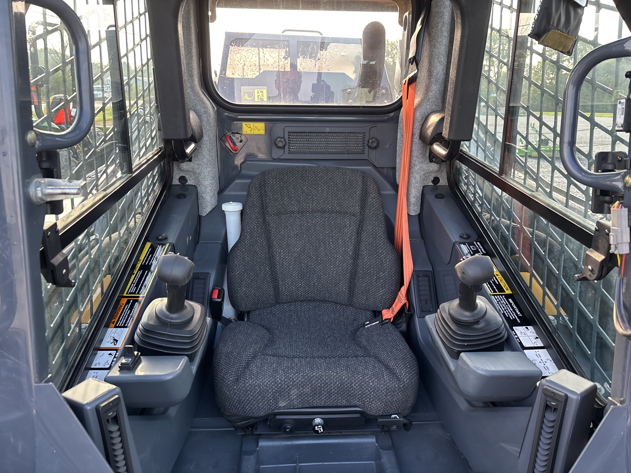 Used 2020 John Deere 320G Skid Steer Loaders at Koenig Equipment in Greenville, OH - PhotoXL25