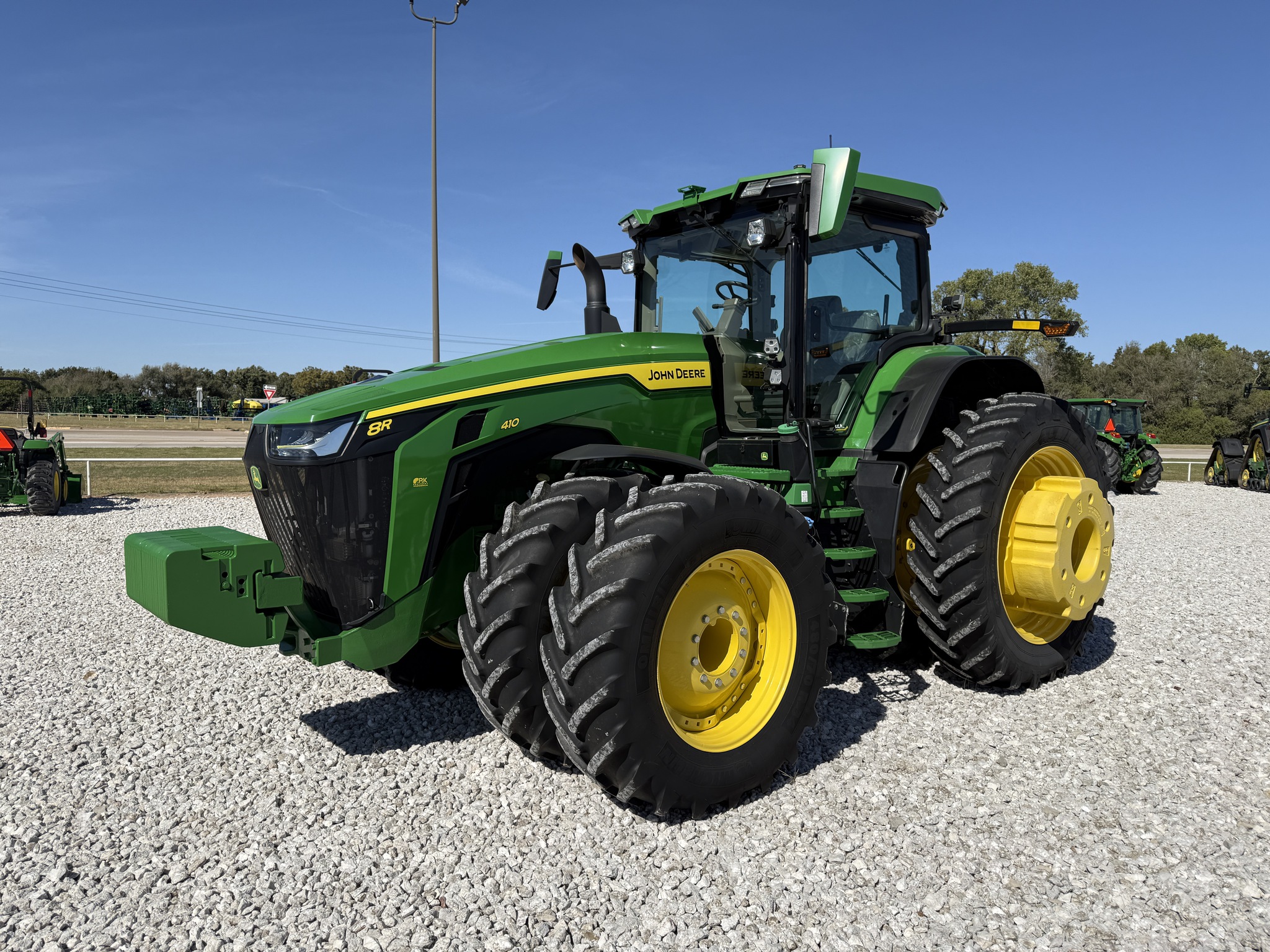 2023 John Deere 8R 410 Image 1