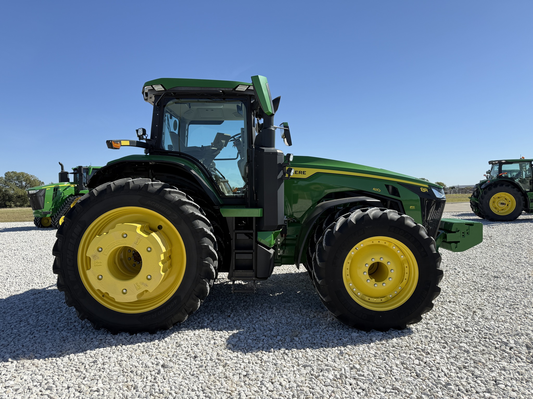 2023 John Deere 8R 410 Image 6