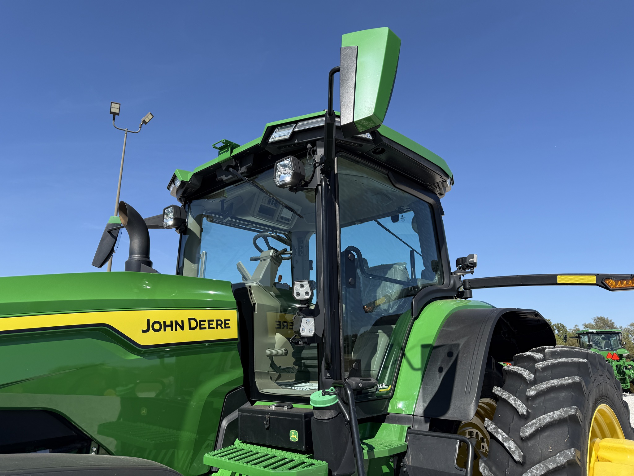 2023 John Deere 8R 410 Image 12