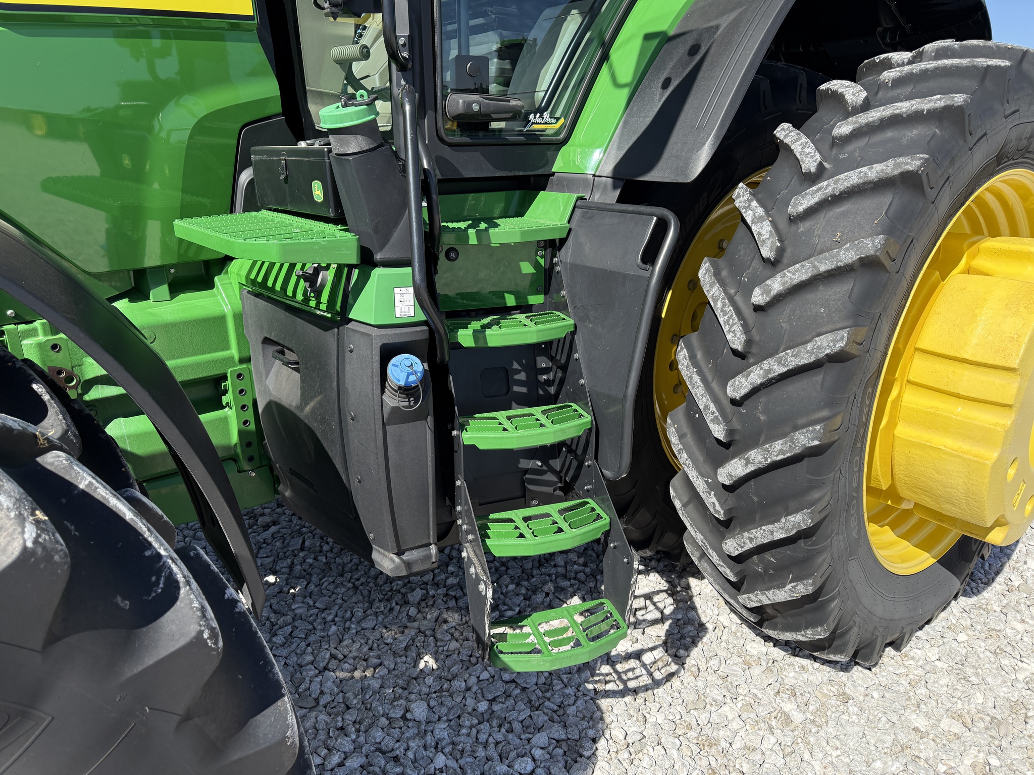 2023 John Deere 8R 410 Image 13
