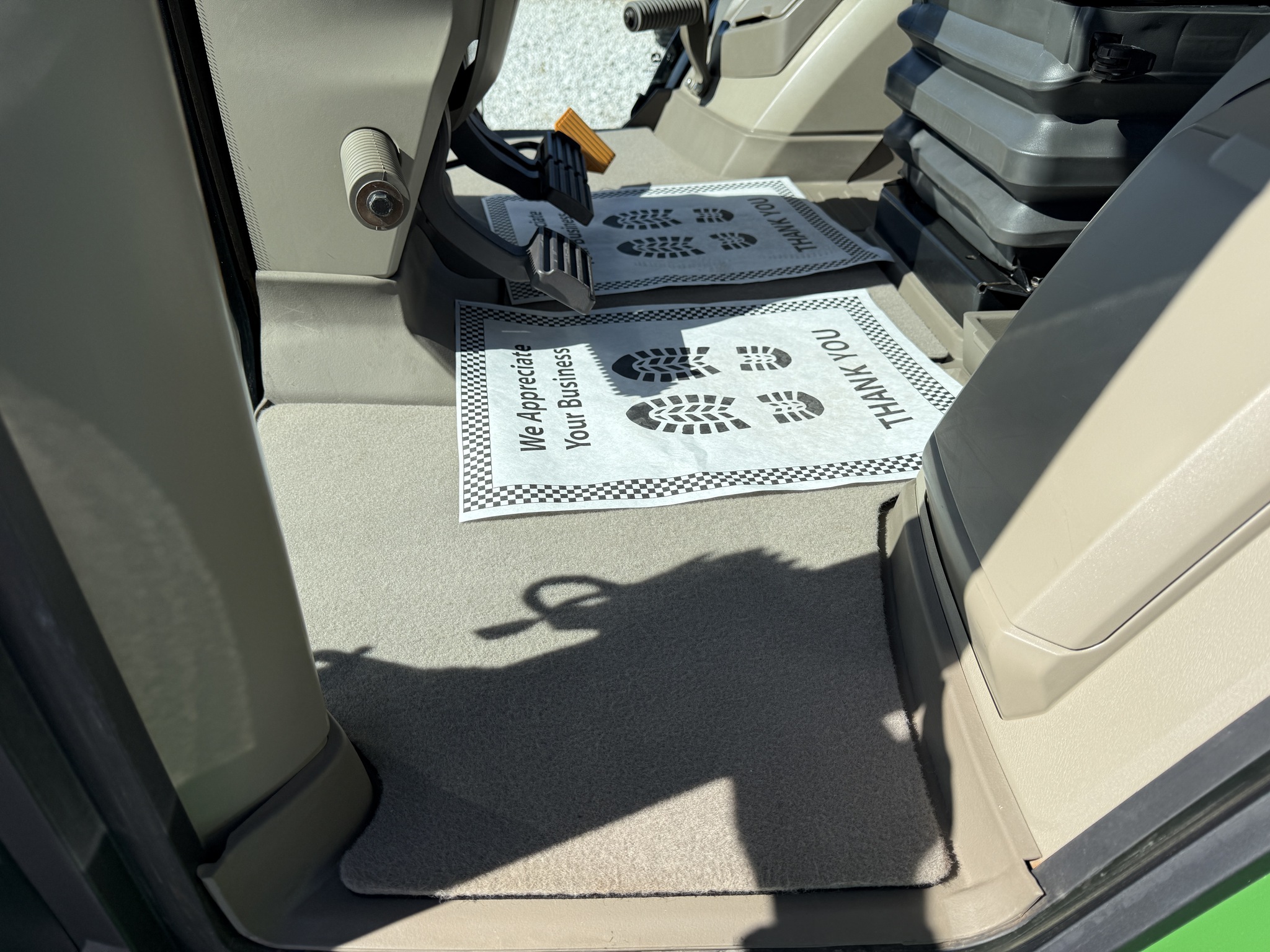 2023 John Deere 8R 410 Image 27