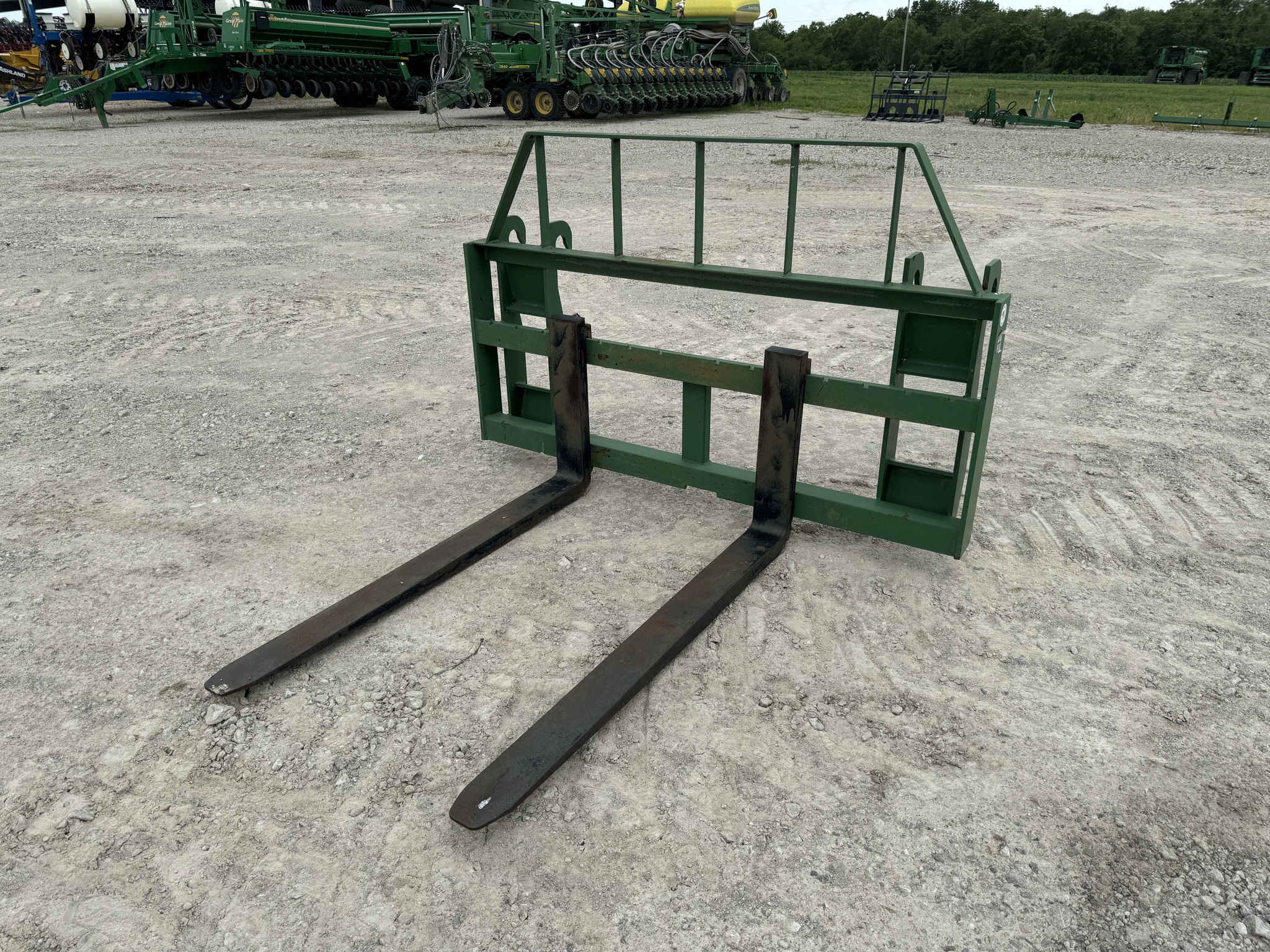  2019 John Deere LPWW-H480-48 GREEN 48" PALLET FORK ATTACHMENT- 6000# PAIR at Heritage Tractor in Adrian, MO