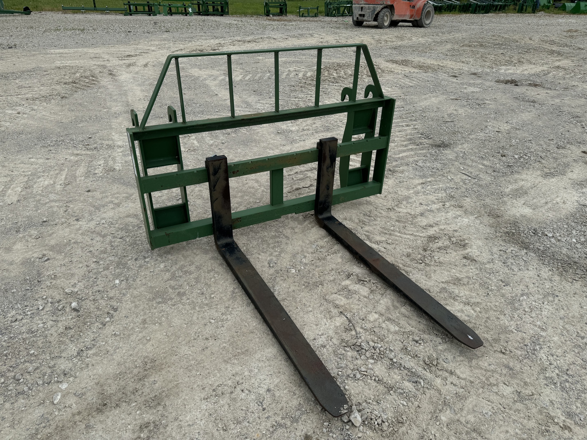  2019 John Deere LPWW-H480-48 GREEN 48" PALLET FORK ATTACHMENT- 6000# PAIR at Heritage Tractor in Adrian, MO