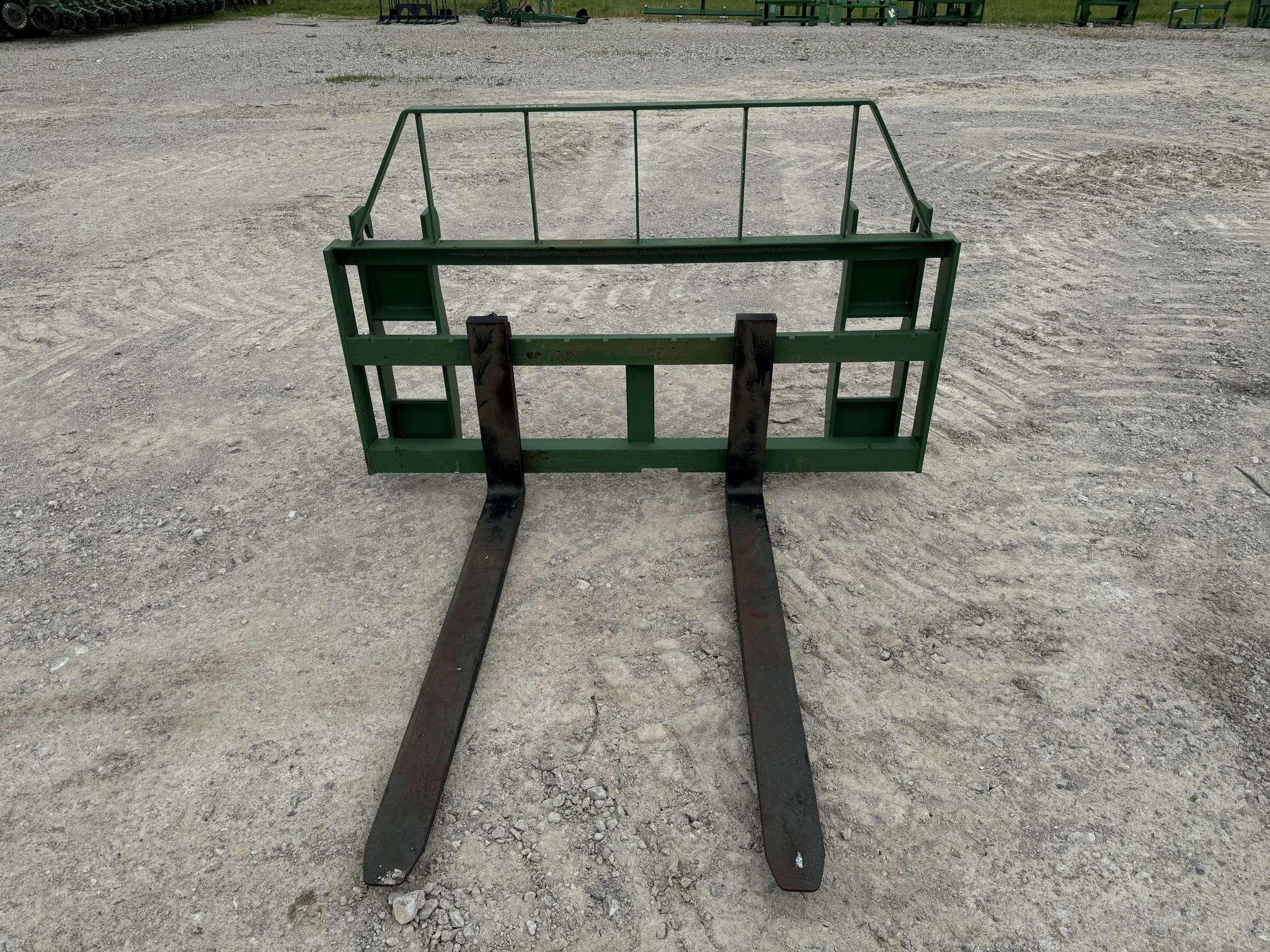  2019 John Deere LPWW-H480-48 GREEN 48" PALLET FORK ATTACHMENT- 6000# PAIR at Heritage Tractor in Adrian, MO