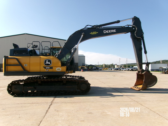 Photo of 2024 John Deere 210 P