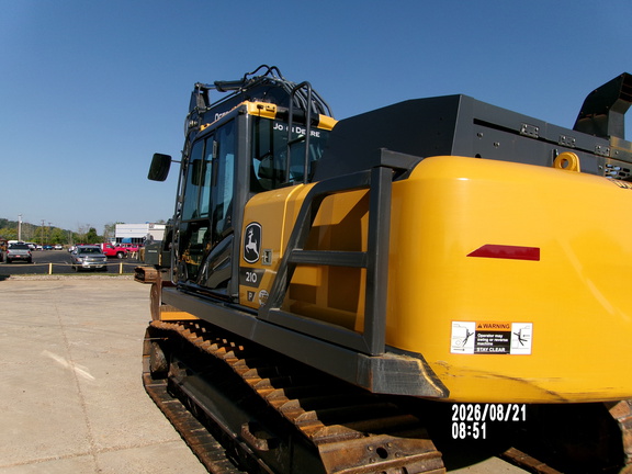 2024 John Deere 210 P