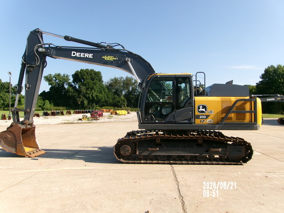 2024 John Deere 210 P