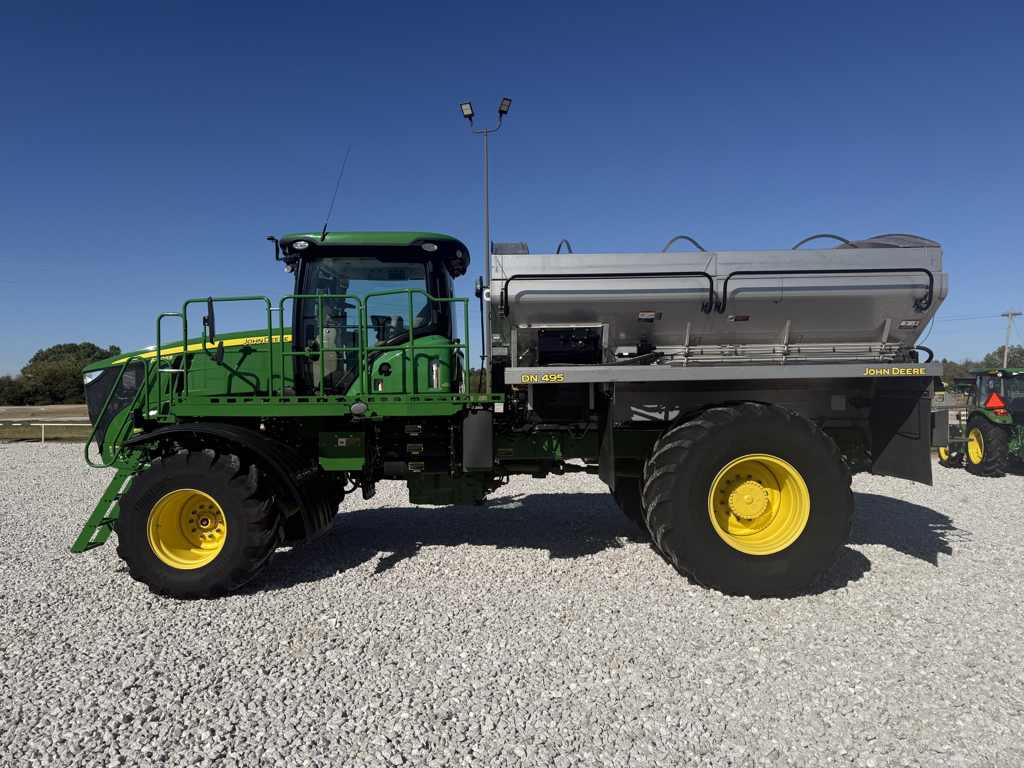 2020 John Deere F4365 Image 2