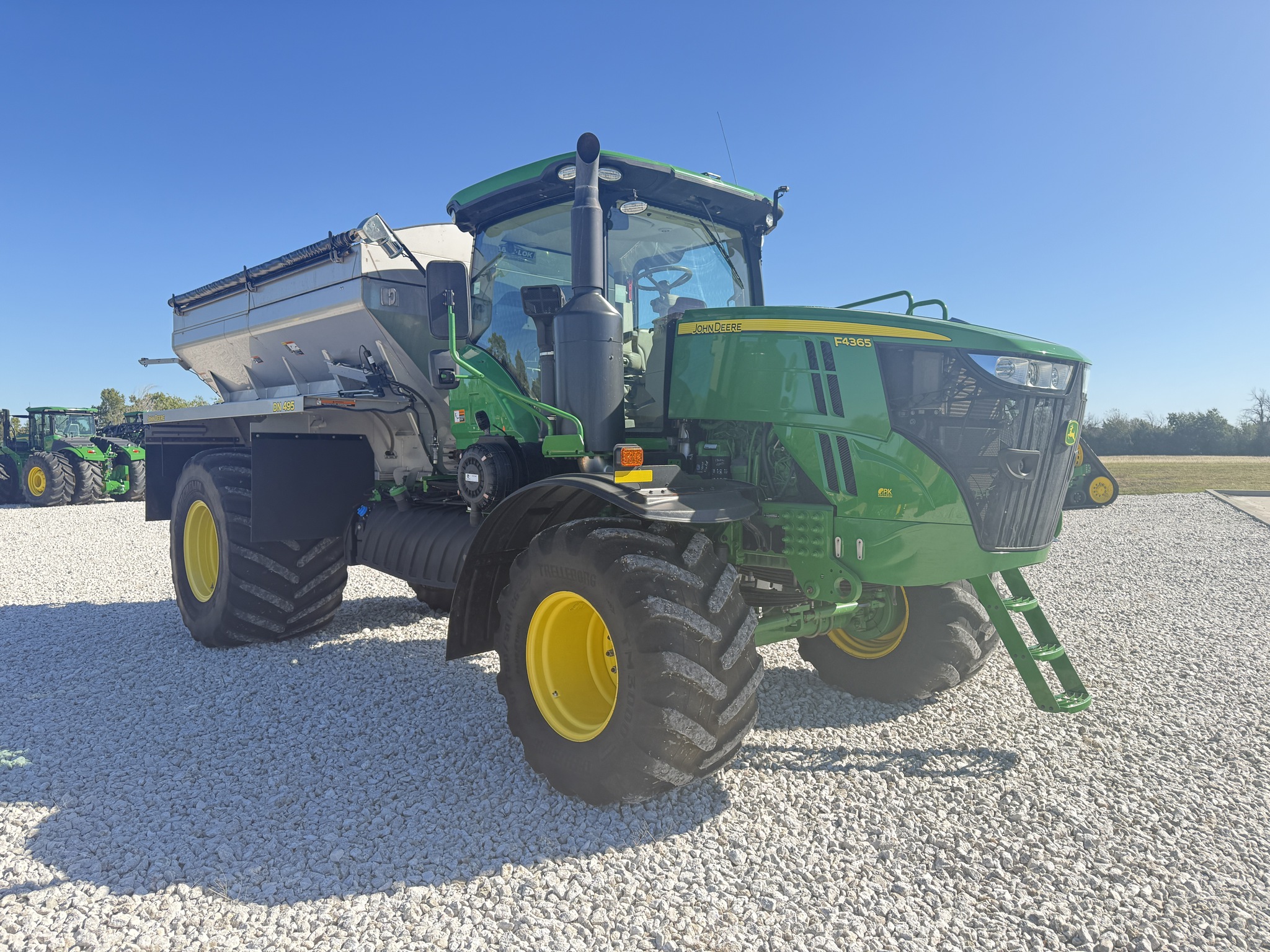 2020 John Deere F4365 Image 7