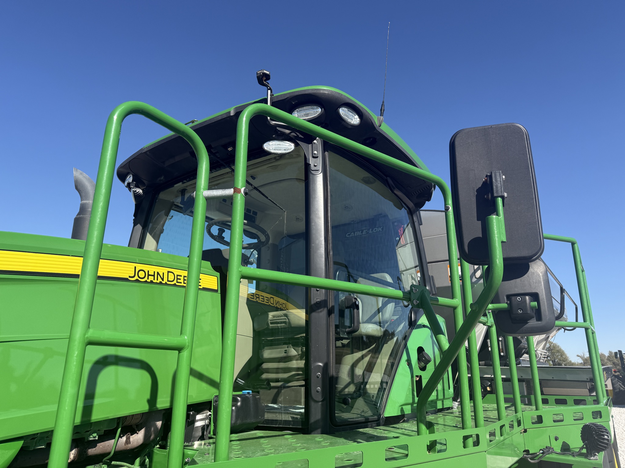 2020 John Deere F4365 Image 12