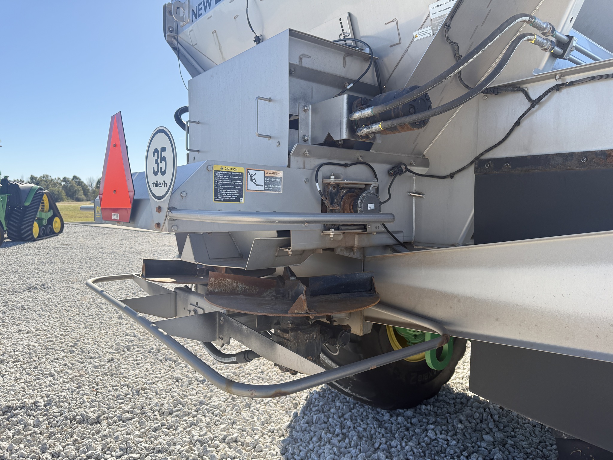 2020 John Deere F4365 Image 19