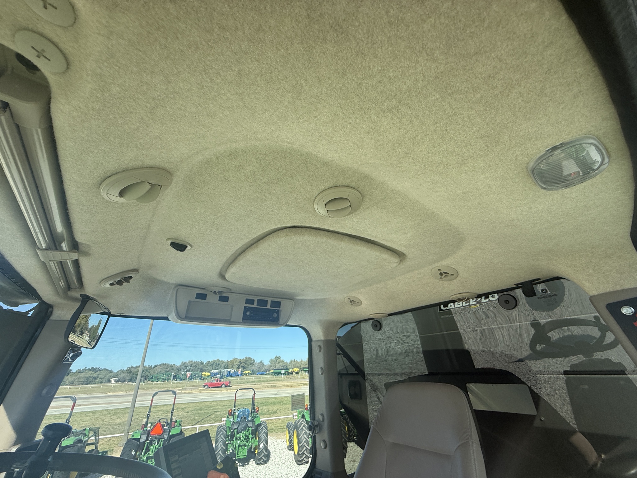 2020 John Deere F4365 Image 31