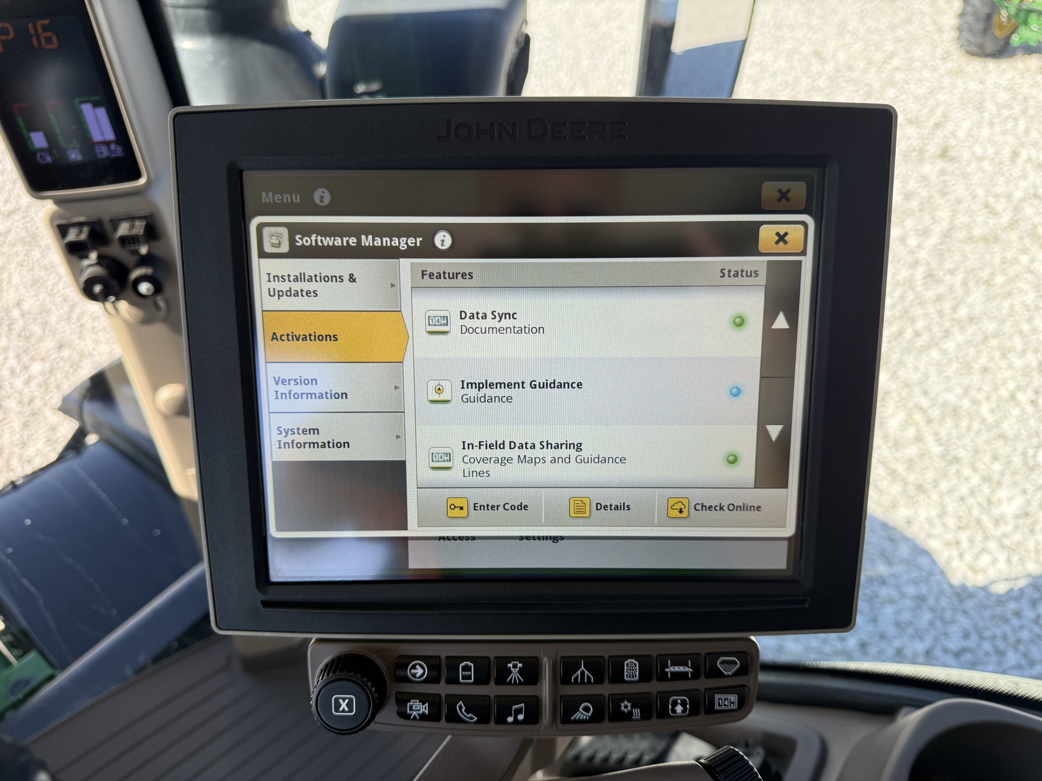 2020 John Deere F4365 Image 40