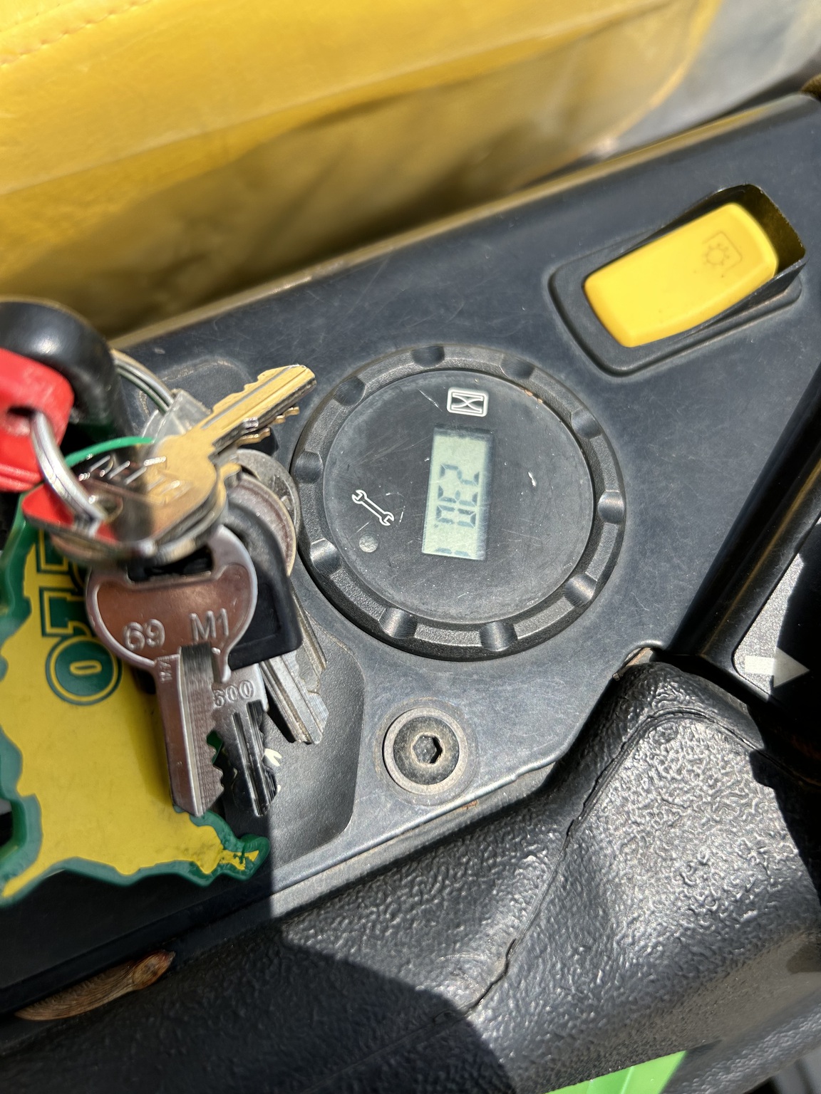 2021 John Deere Z915E Image 5