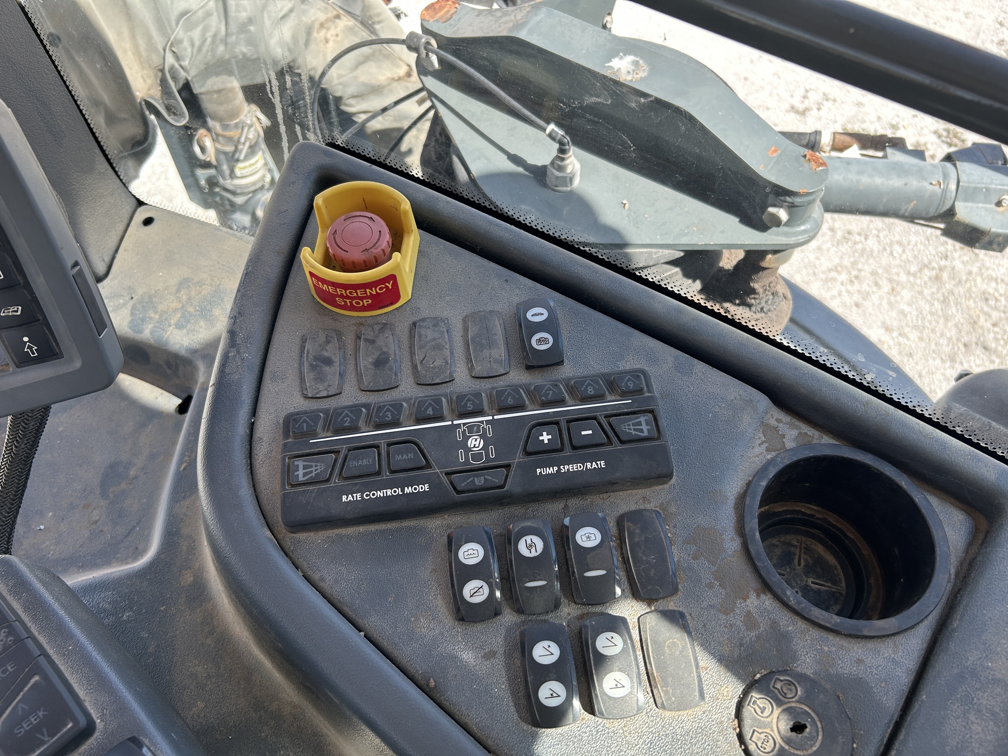  2016 Hagie STS12 at Heritage Tractor in Quincy, IL