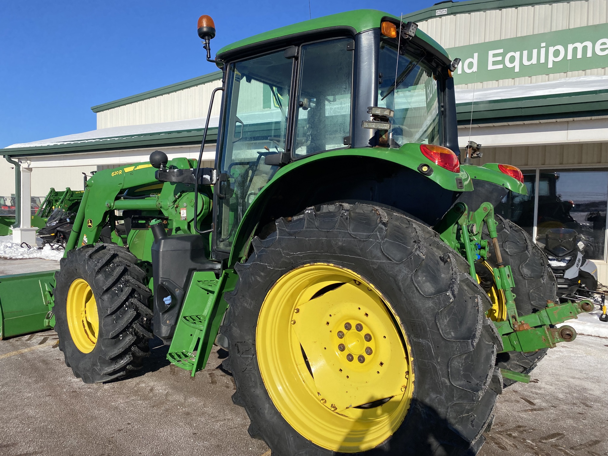 2018 John Deere 6120M Image 7