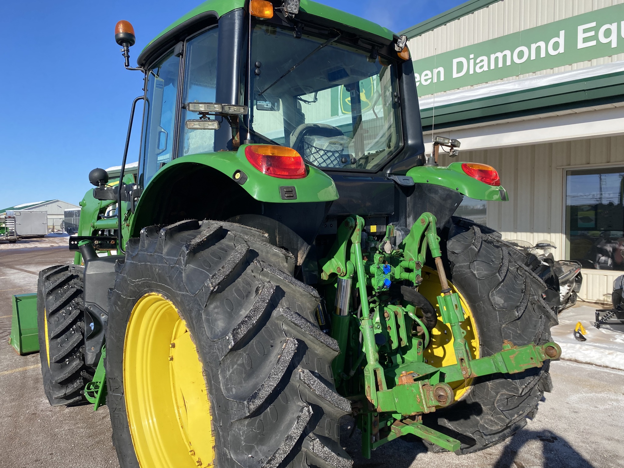 2018 John Deere 6120M Image 6