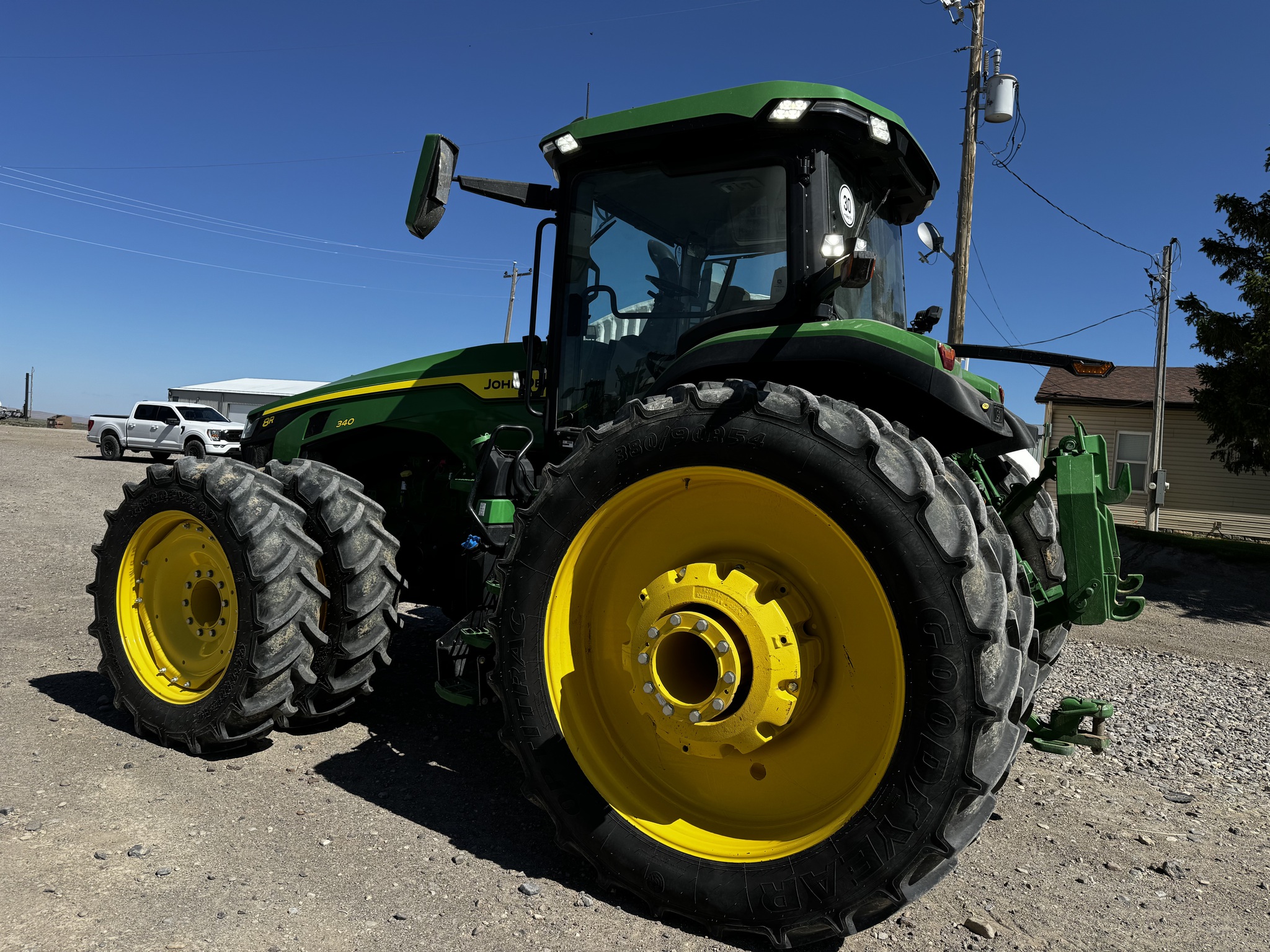 2022 John Deere 8R 340 Image 3