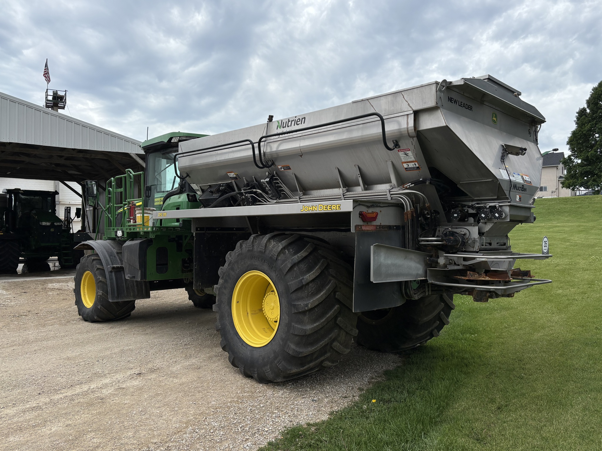 2022 John Deere 800R Image 7
