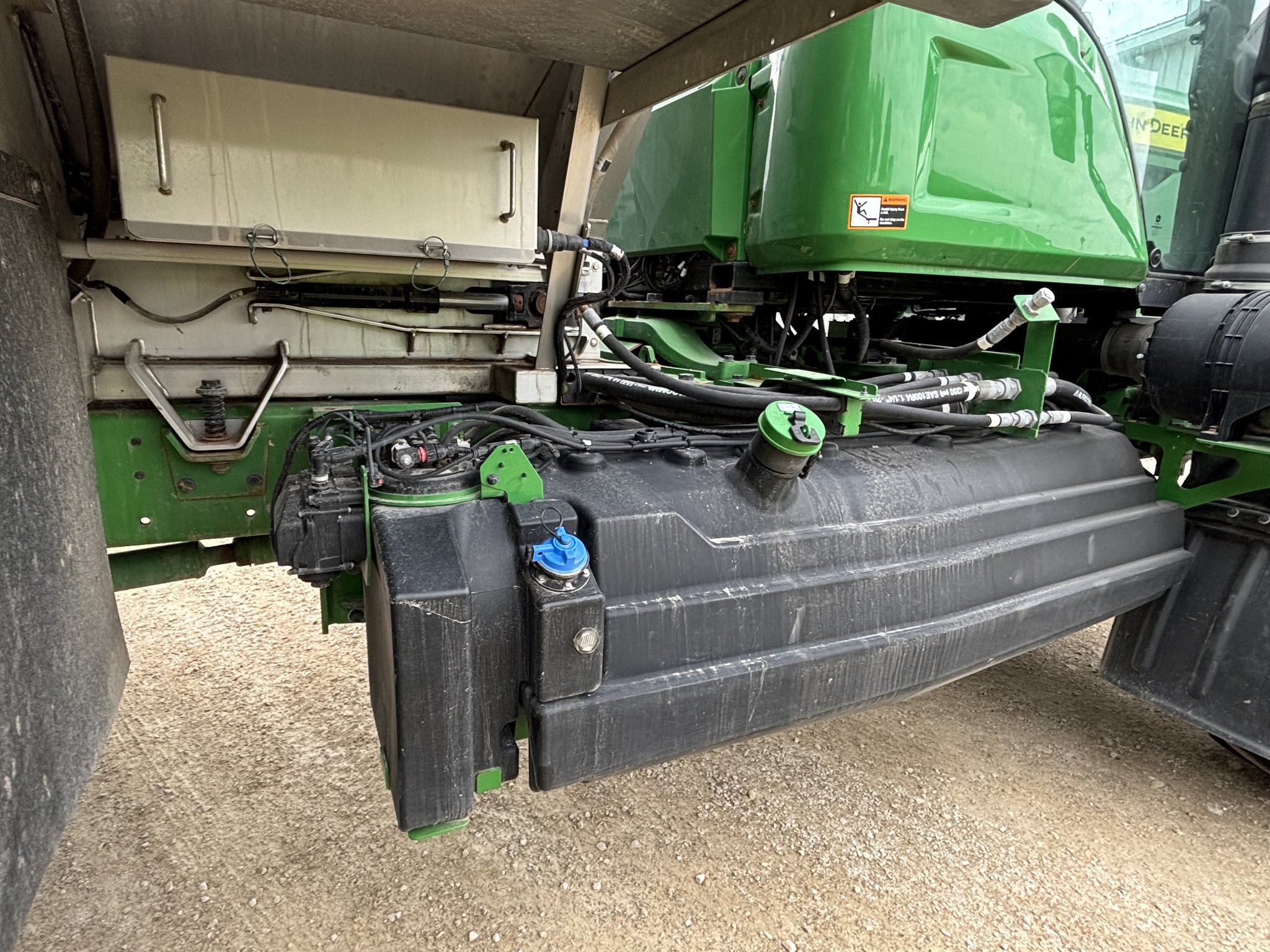 2022 John Deere 800R Image 14