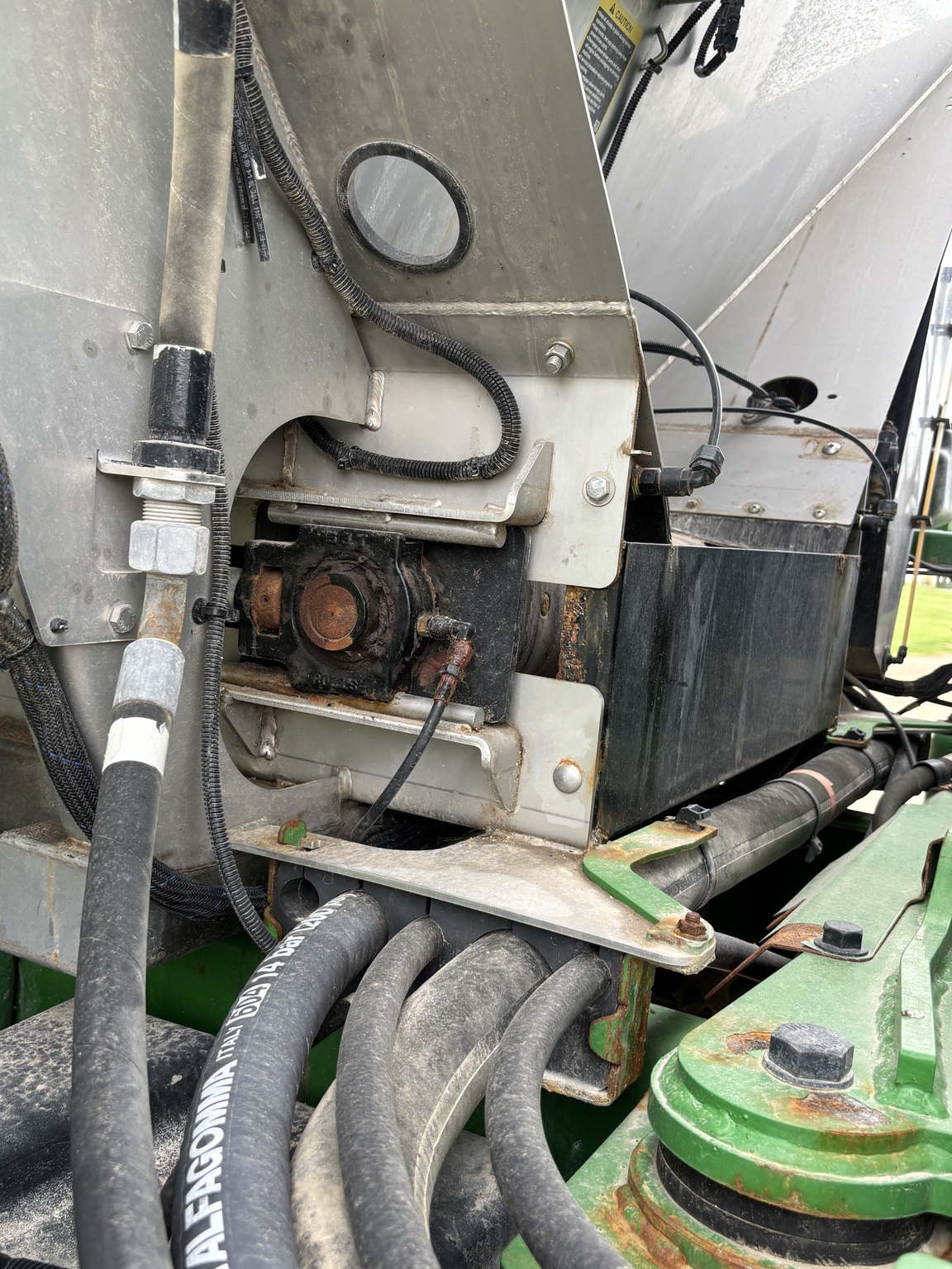 2022 John Deere 800R Image 17