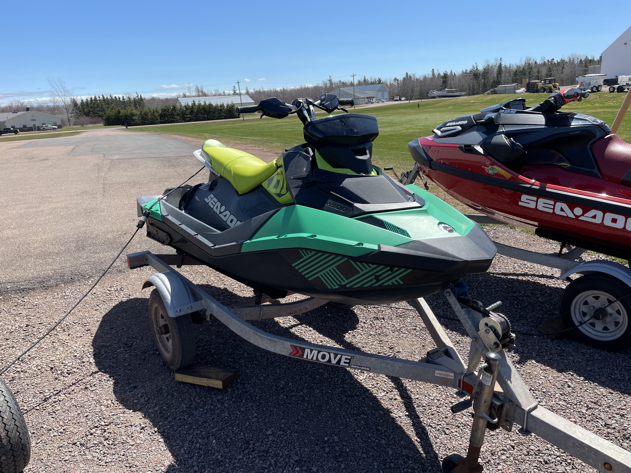 2019 Seadoo Spark 3up 90 TRIXX W/SOUND SYS Image 2