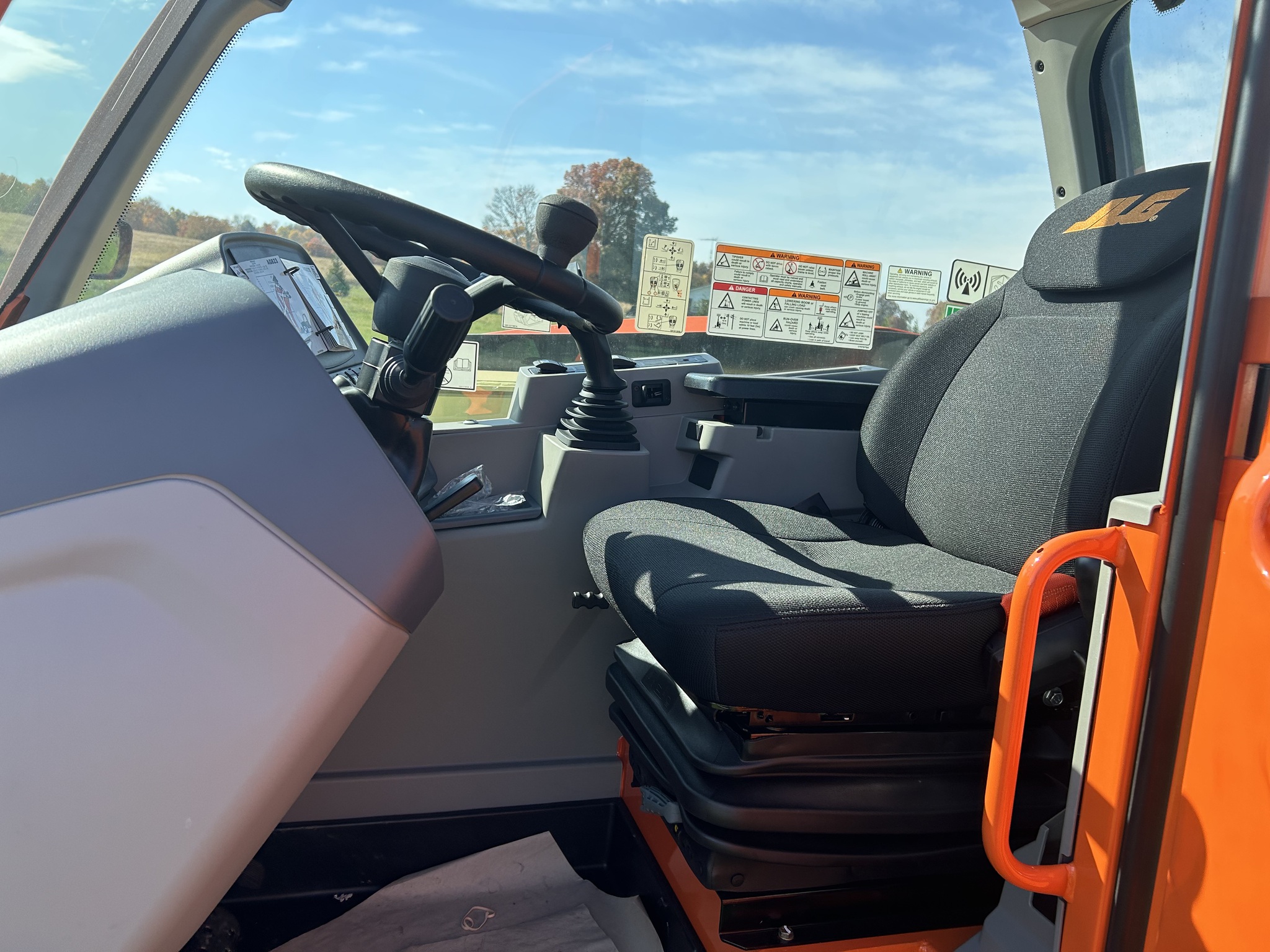 2024 JLG AG823 Image 13