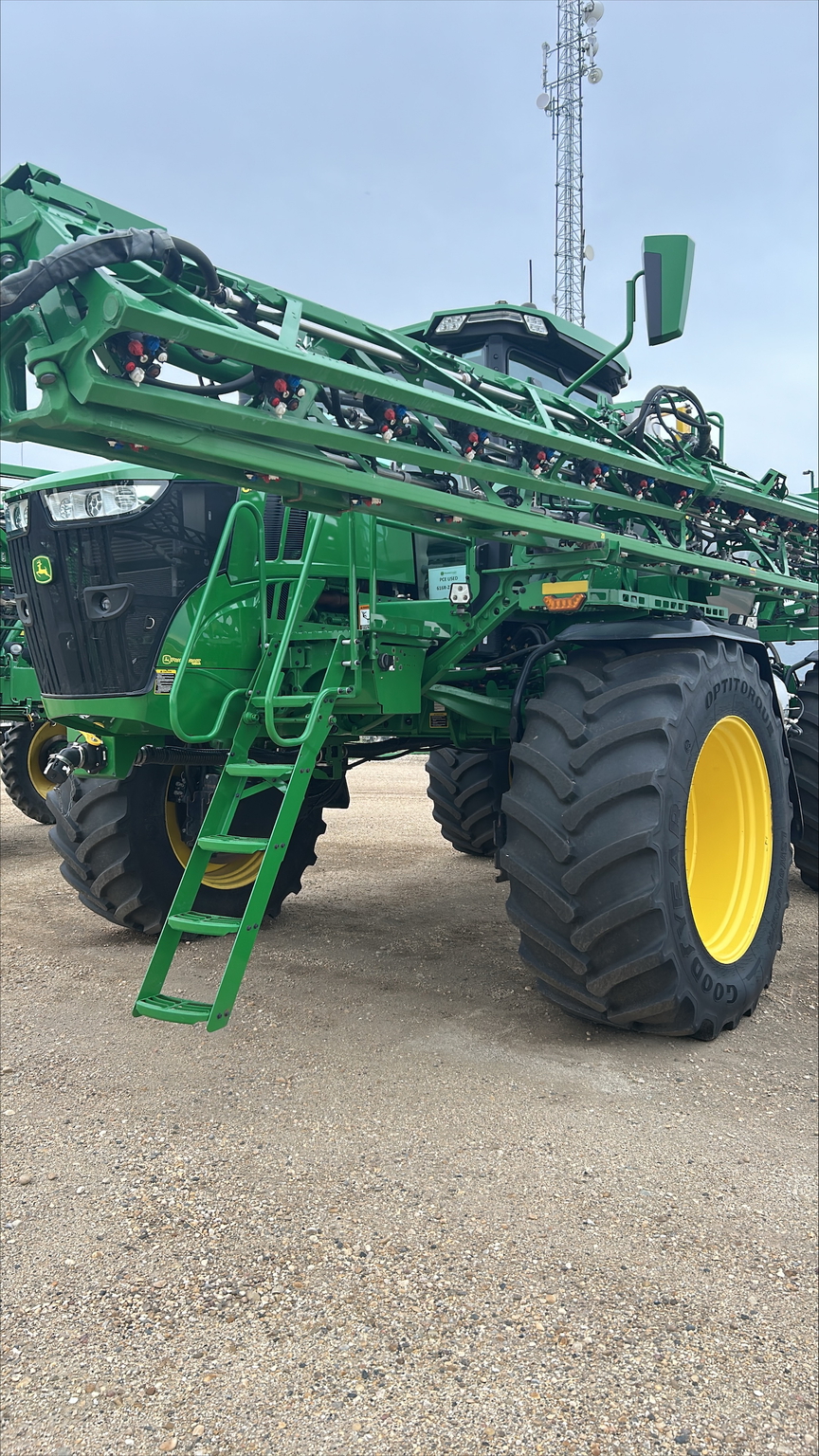 2024 John Deere 616R Image 2