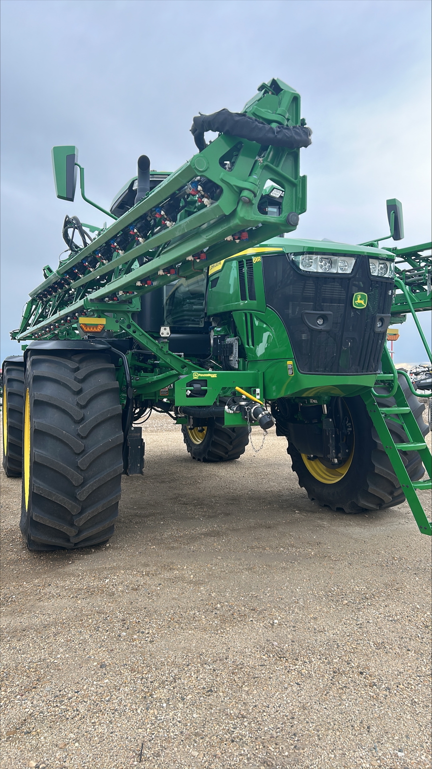 2024 John Deere 616R Image 3