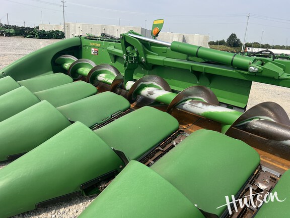 Photo of 2016 John Deere 612FC