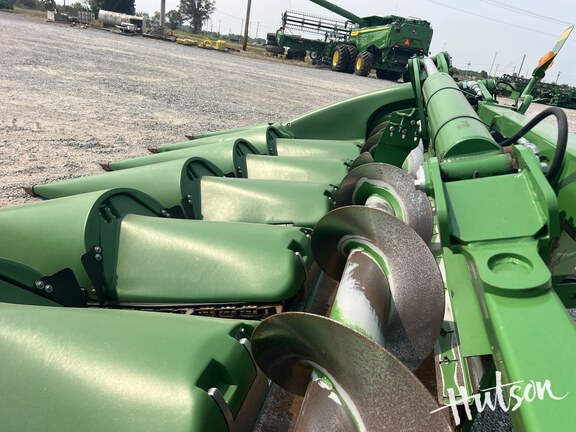 Photo of 2016 John Deere 612FC