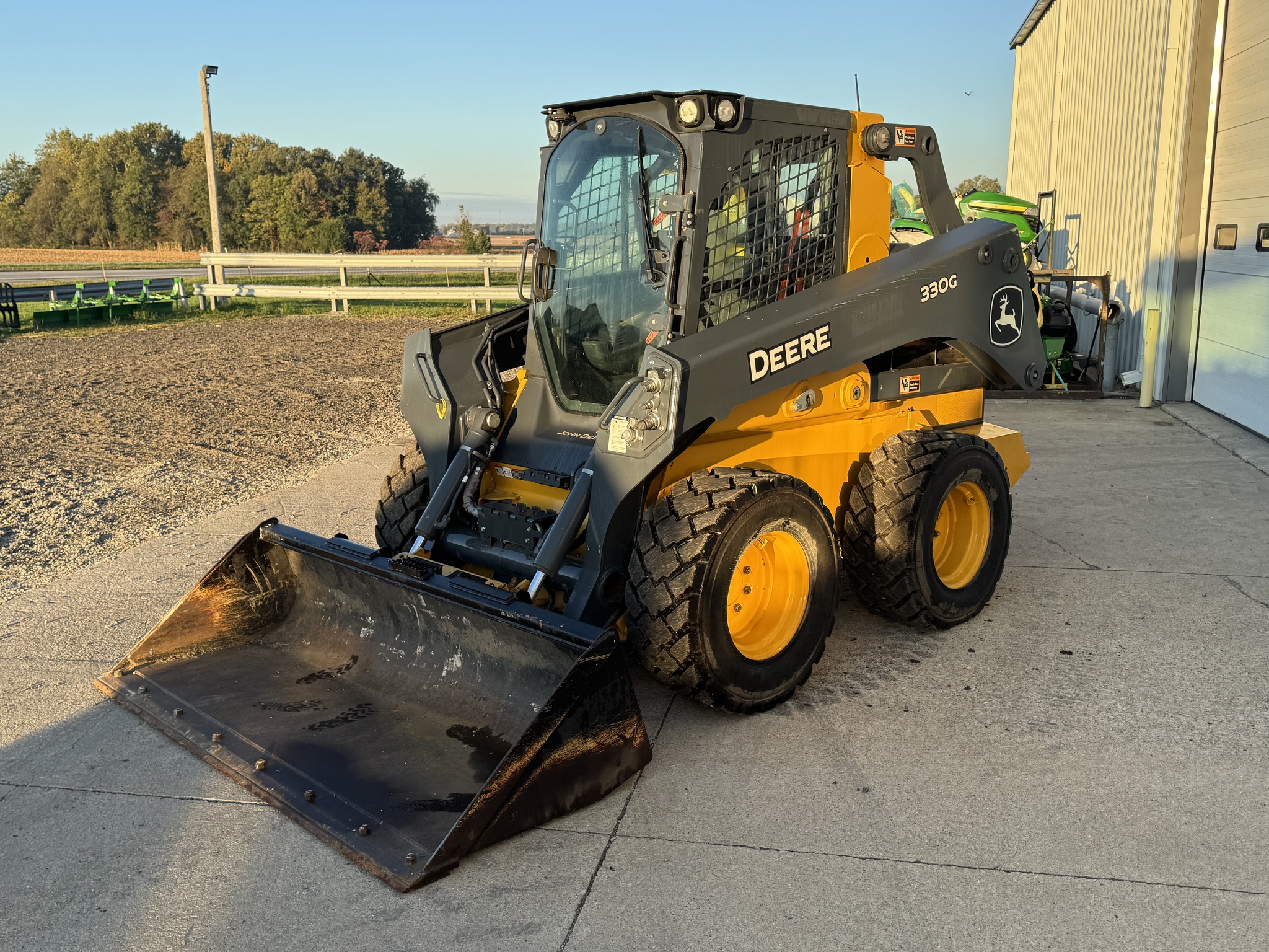 2023 John Deere 330G Image 3