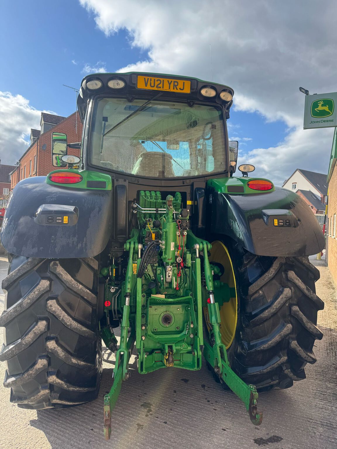 2021 John Deere 6215R